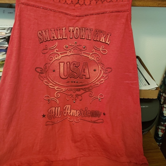 Super cute red tank with lace top - Picture 2 of 3